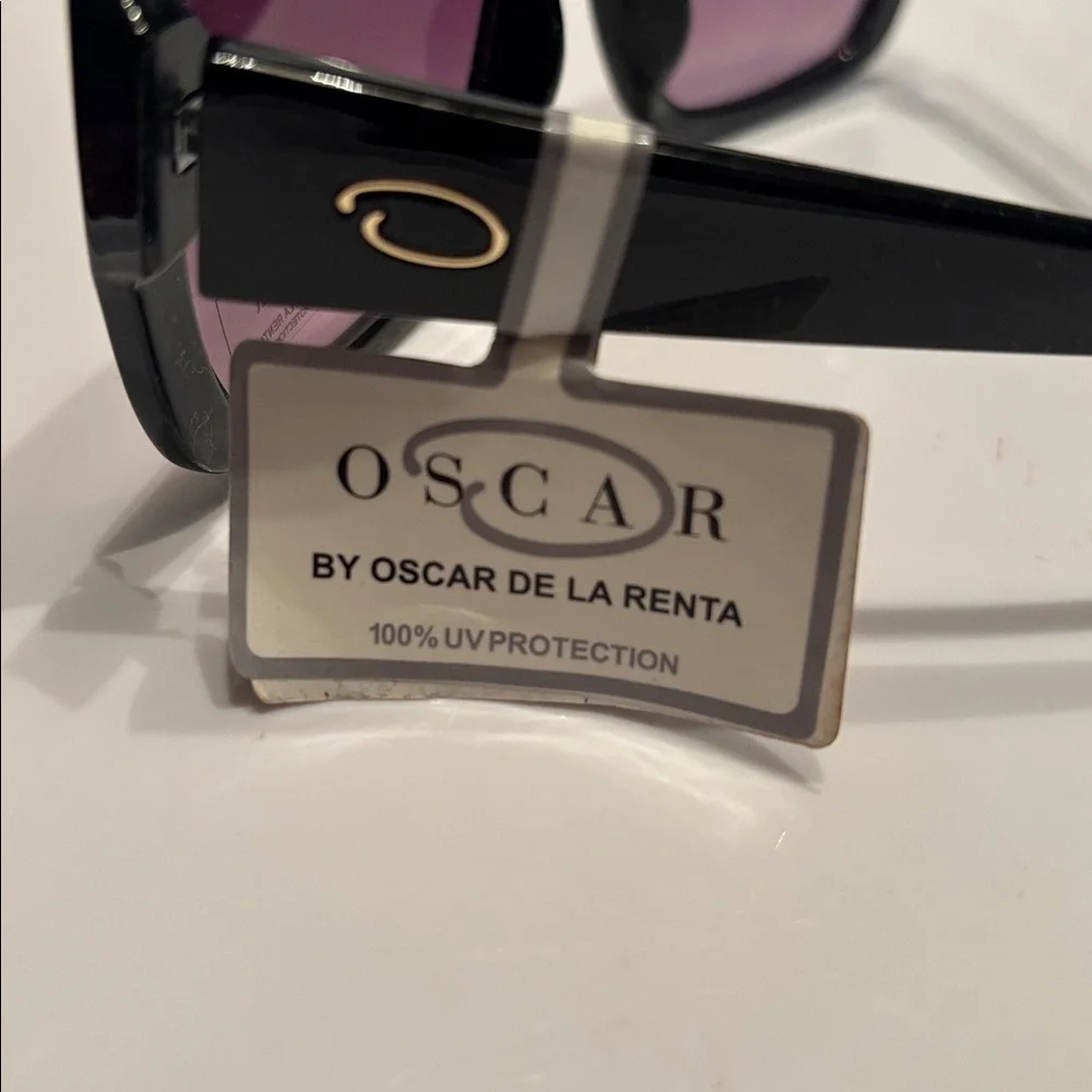 Sunglasses Oscar de la Renta NWT w/Generic Case - Picture 3 of 9